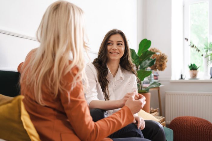 Mother Talking Communicates With Her Daughter 2024 10 14 23 56 07 Utc 700x466 1